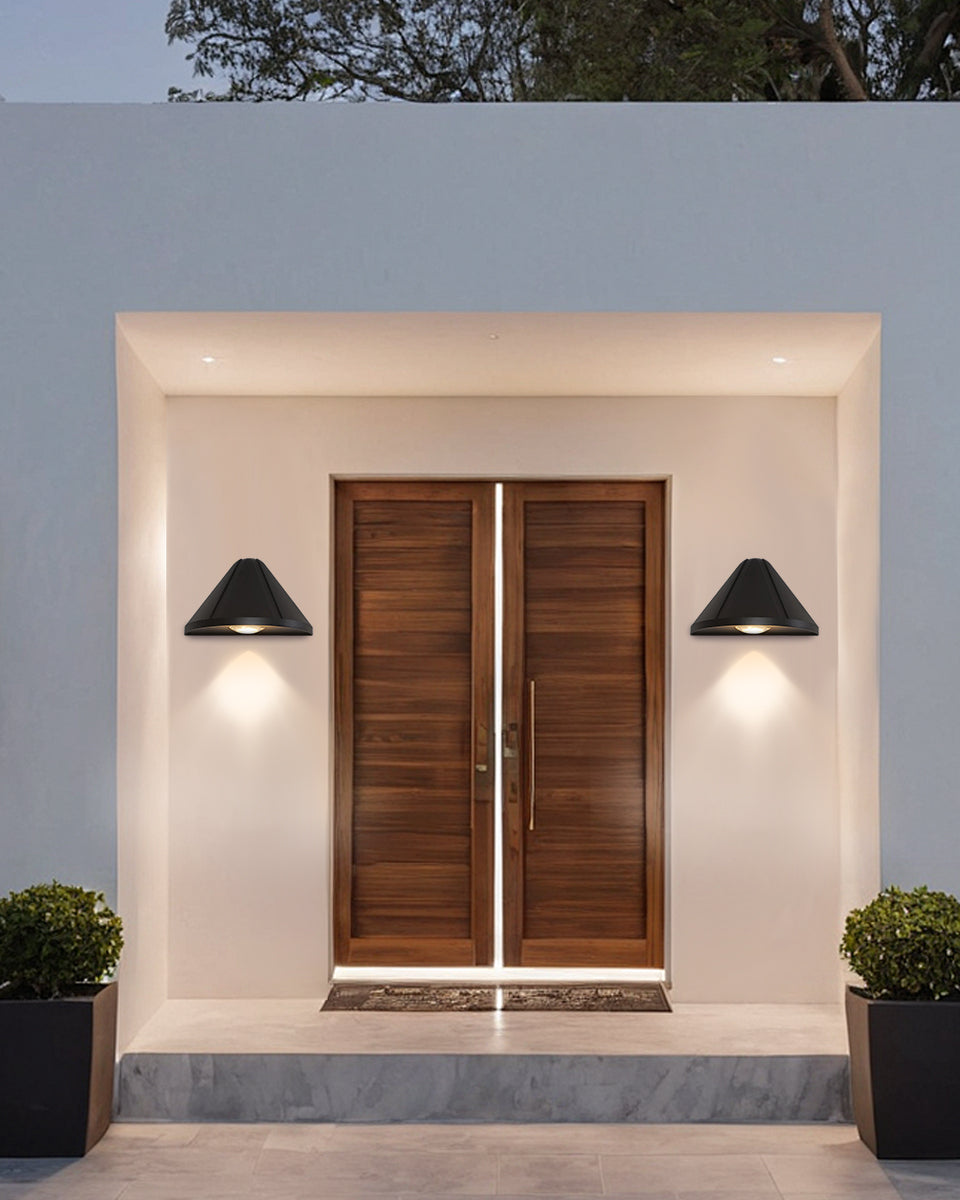 Outdoor Wall Light