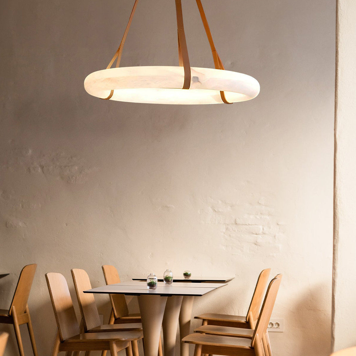 Antizer Luxury Leather Circular Alabaster Chandelier