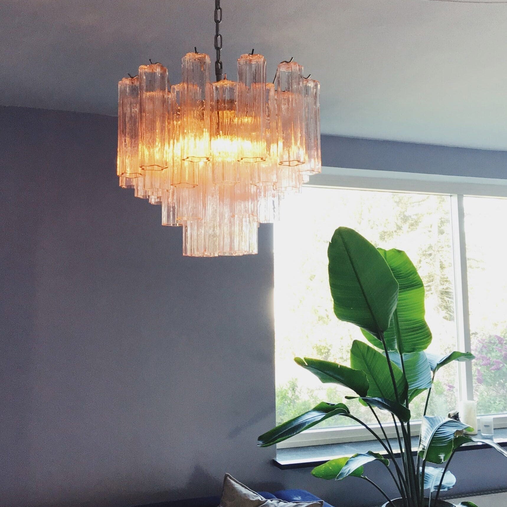Antizer Luxury Pink Glass Tiered Chandelier