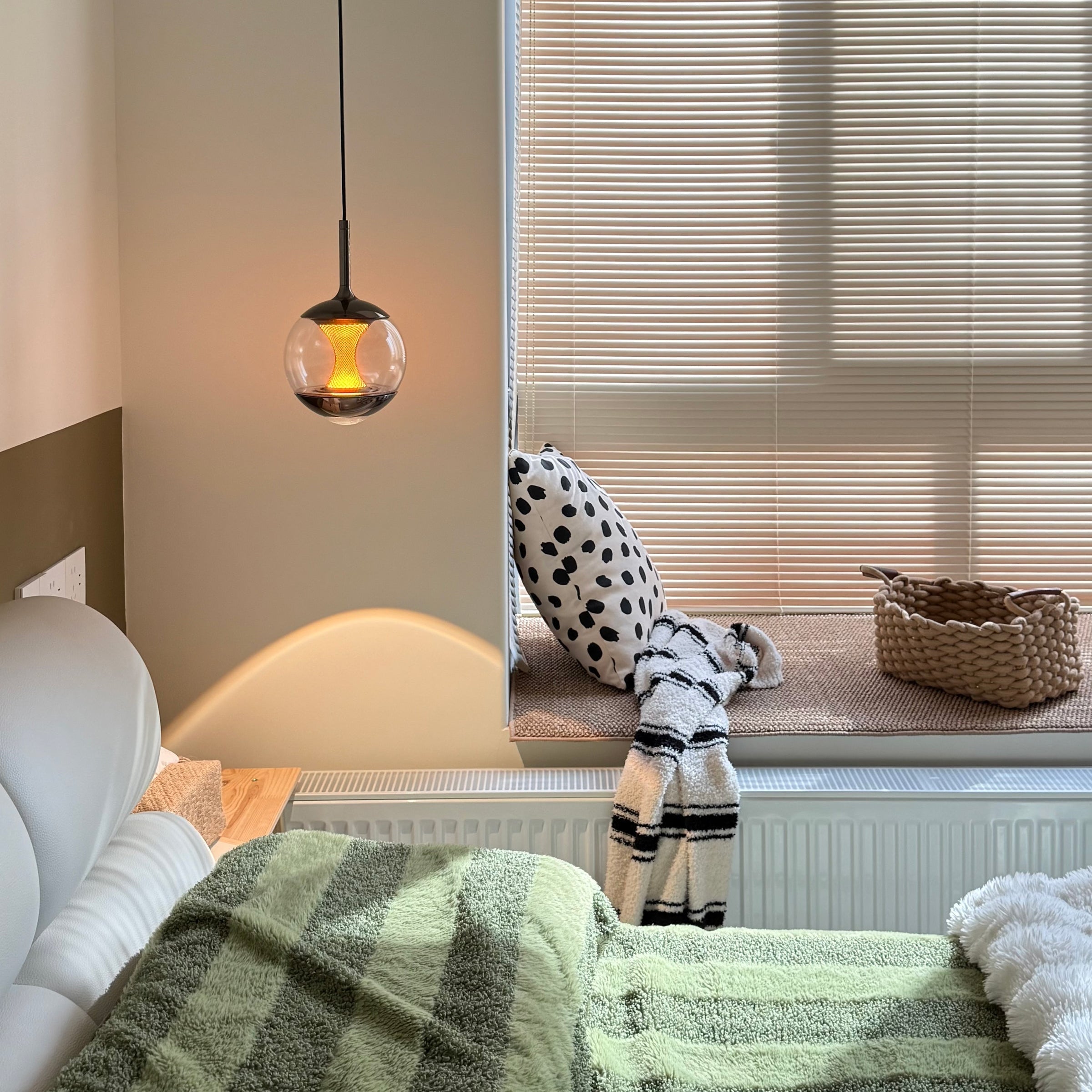 Antizer Modern Glass Globe Afterglow Pendant Light