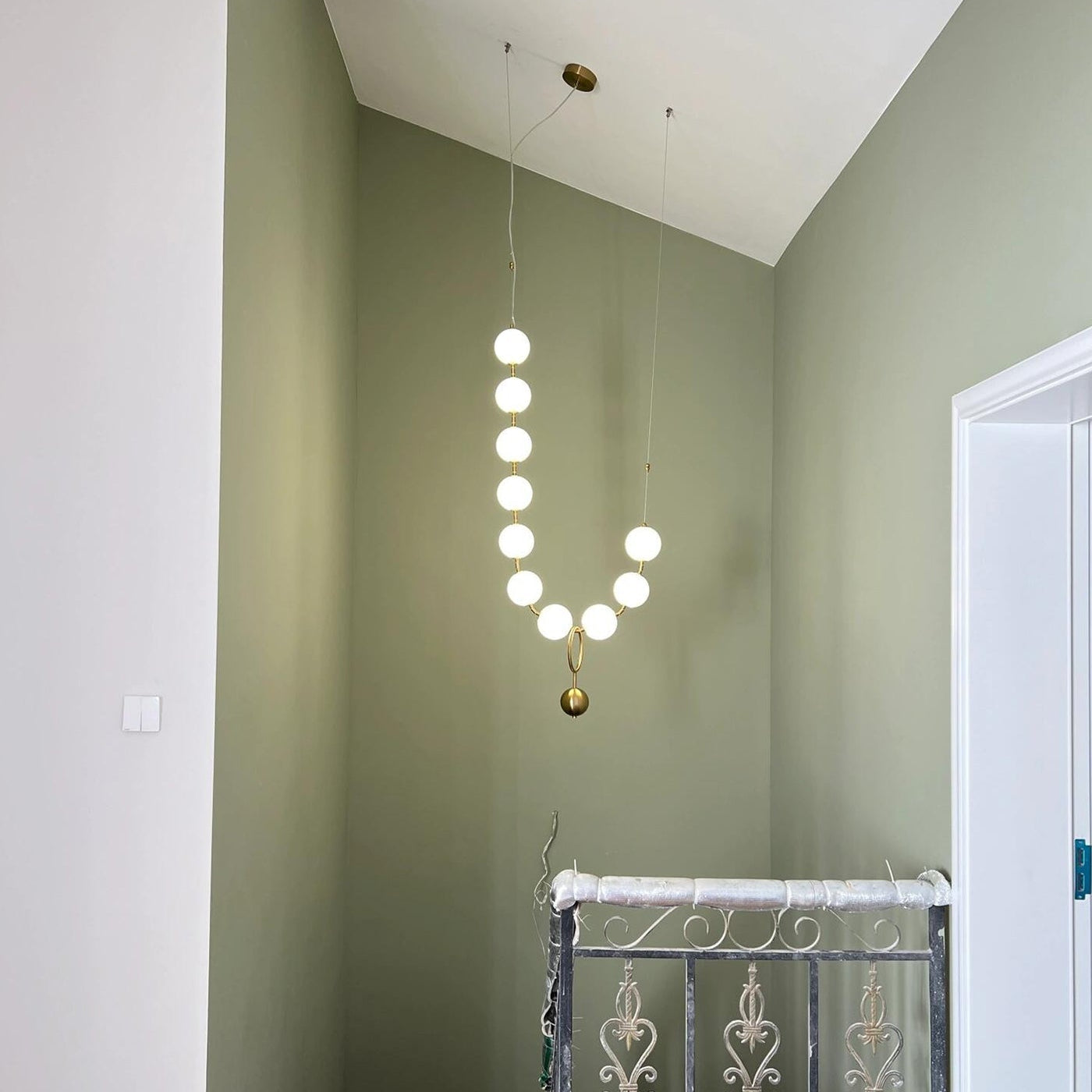 Antizer Art Deco V-Pearl Adjustable Chandelier
