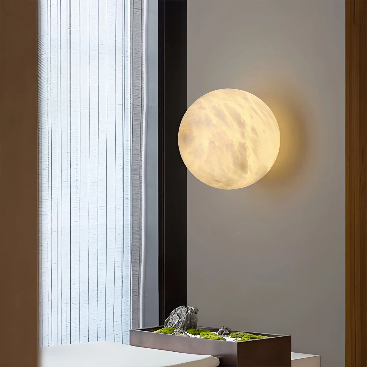 Antizer Modern Spherical Spanish Alabaster Wall Sconce