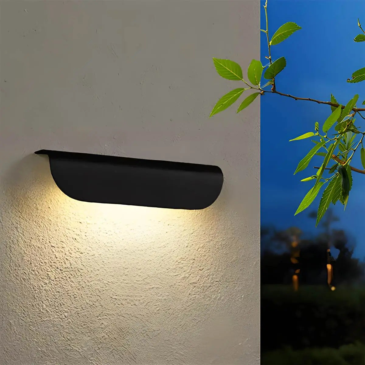 Antizer Curled Leaf Outdoor Wall Light