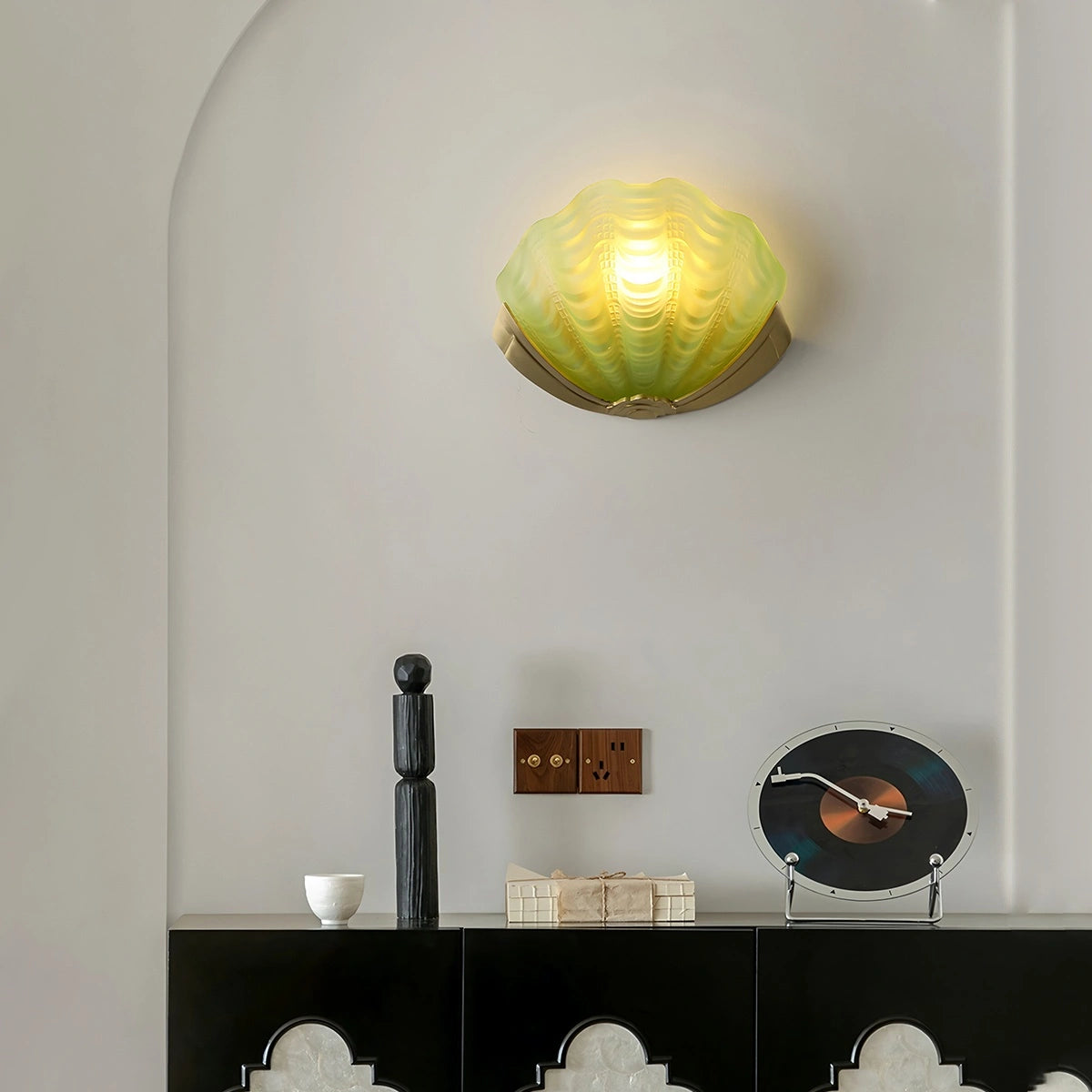 Antizer Light Luxury Brass Shell Glass Wall Lamp