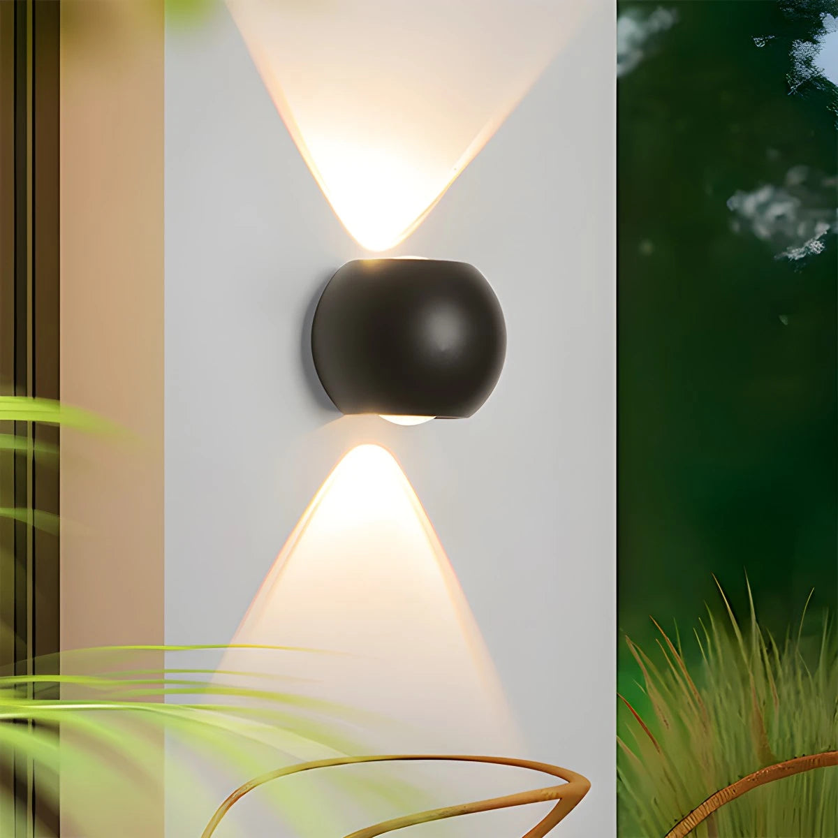 Antizer Creative Four Leaf Clover Aluminum Outdoor Wall Sconce Sphere Warm Light
