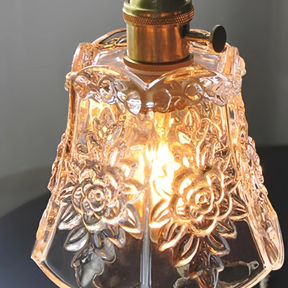 Antizer Flower Shape Brass Glass Pendant Light