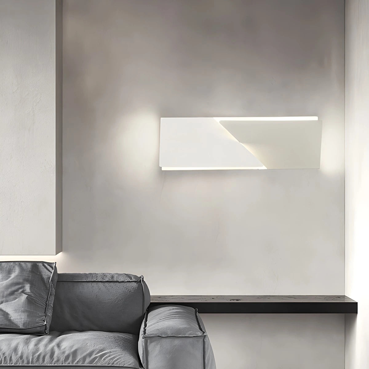 Antizer Shadows Grand Wall Sconce Lamp