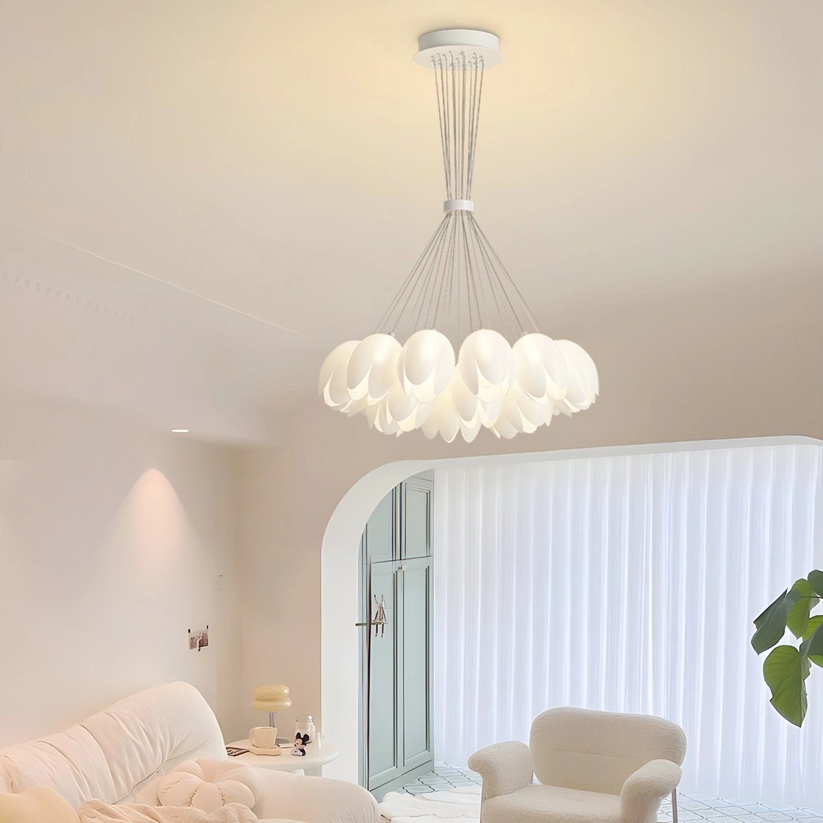 Antizer French Tulip Flower & Ball Chandelier